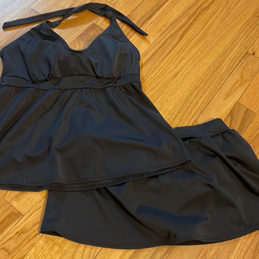 New Venus black tankini swimsuit top 14 skirt 12